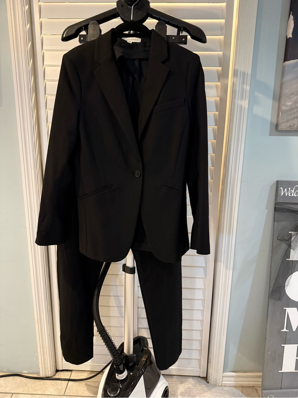 Banana Republic Women's Black Tailored Blazer and Pants